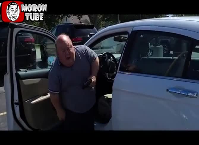 Video :When a paedo is captured, it becomes a parody